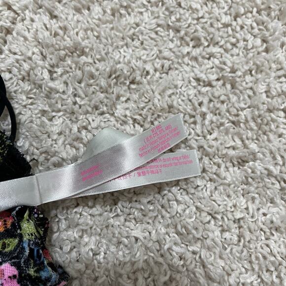 Victoria's Secret PINK Medium Black Vibrant Floral Lace Strappy Smocked Bralette - Picture 6 of 7